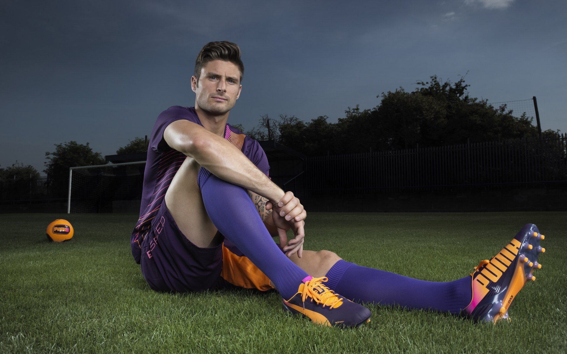 英超冲刺决战：悬念缠绕，精彩不断！，英超经典对决