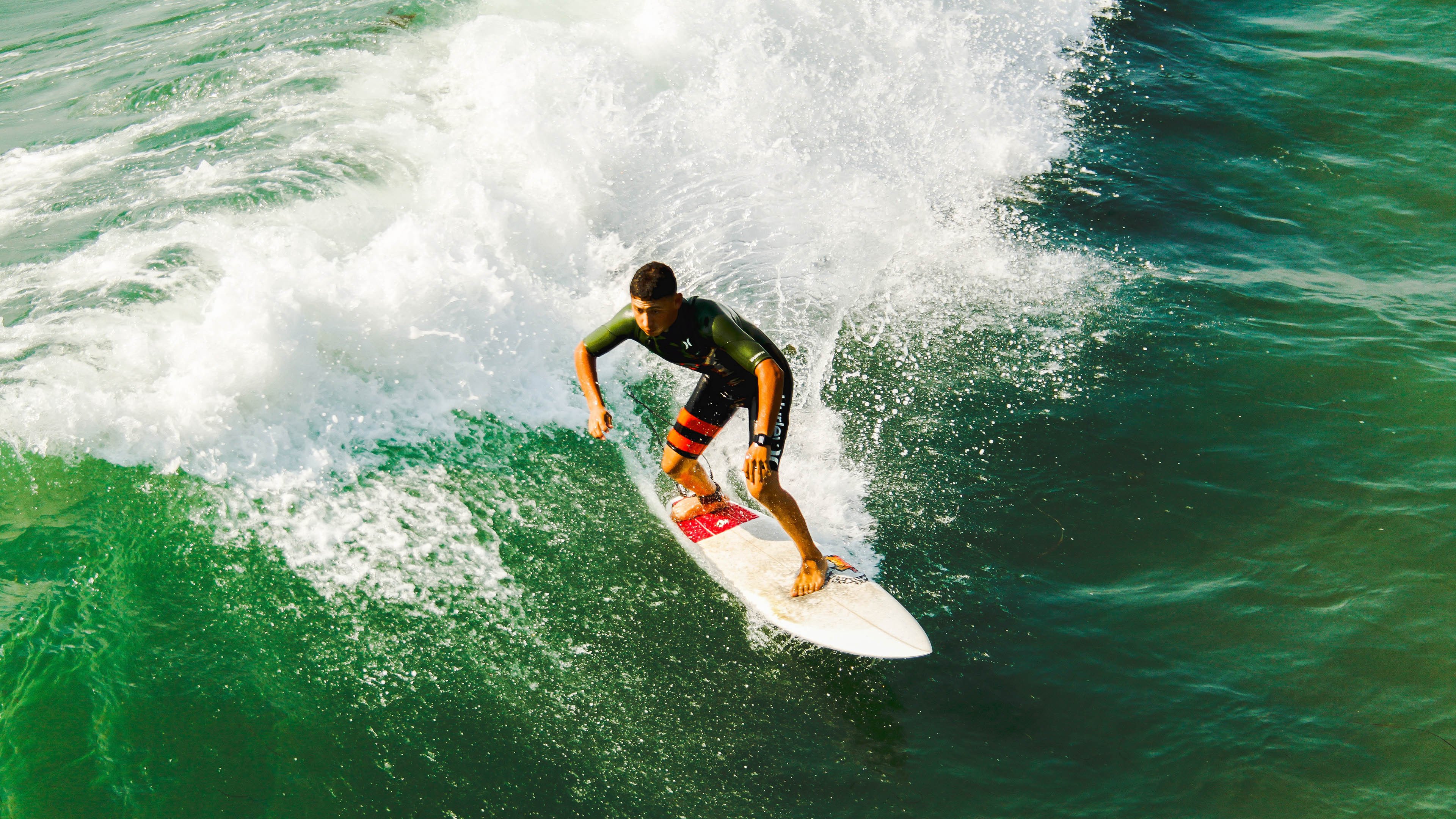 爱游戏电竞官网-足球学校招生热度不减专业性成为家长首要考量，足球学校招生条件及费用